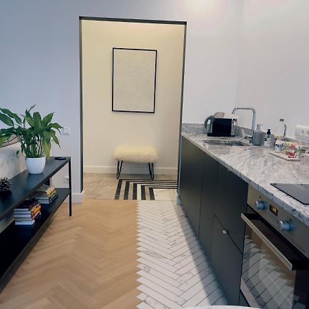 Miro Rooms French - Quiet Chic, Free Private Parking Riga Exterior foto