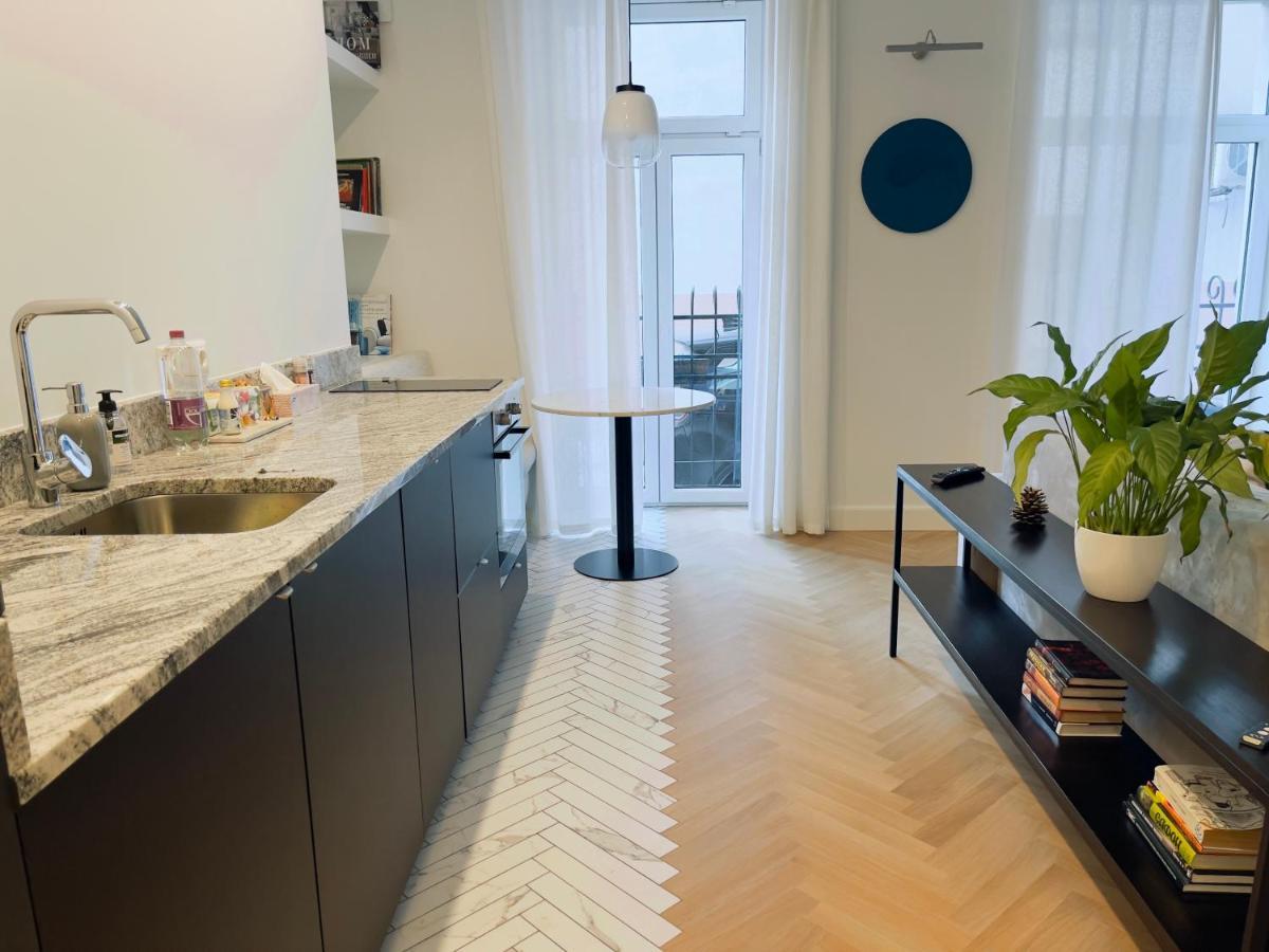 Miro Rooms French - Quiet Chic, Free Private Parking Riga Exterior foto